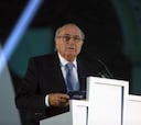 Blatter: "El Barça debe aceptar las decisiones con respeto"
