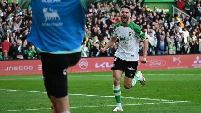 Andrés Martín tiene más gol que todo el Cartagena