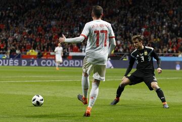 Iago Aspas passes the ball to Isco who scores Spain's third goal of the game. 3-1