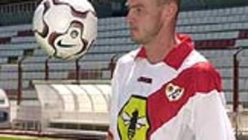 <b>PRIMER ENTRENAMIENTO EN MADRID.</B> Onopko ya se ejercitó con sus nuevos compañeros y las sensaciones han sido buenas. "Hoy ha sido mi primer entrenamiento y me dieron la bienvenida. Estoy contento con ellos, aunque sólo los conozco desde hace un día".