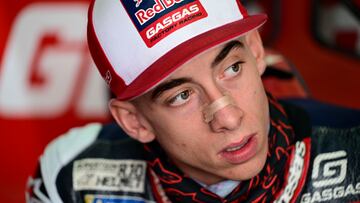 Pedro Acosta durante el inicio del GP de Alemania en Sachsenring.