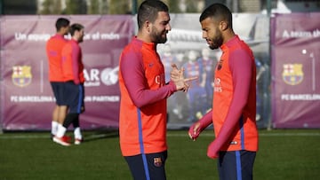 Sesión de recuperación esperando a Piqué y fiesta