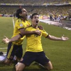 James y un gol a Ecuador que acercó a Colombia al Mundial