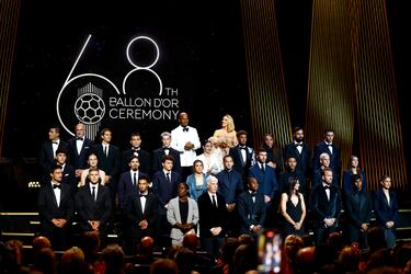 Didier Drogba con Sandy Heribert con todos los nominados.