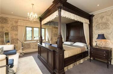 José Mourinho to buy £3.9m castle in North Wales