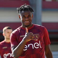 Duván Zapata, “un valor agregado” para Torino