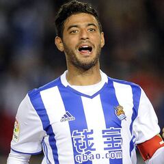 Con gol de Carlos Vela, la Real Sociedad vapulea al Alavés