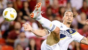 Zlatan Ibrahimovic recuerda su gol 500 con acción de ninja