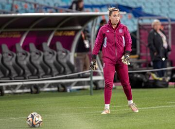 La selección española ha entrenado con normalidad en el escenario de la final de mañana domingo en Sídney ante Inglaterra. En la foto, Cata Coll.