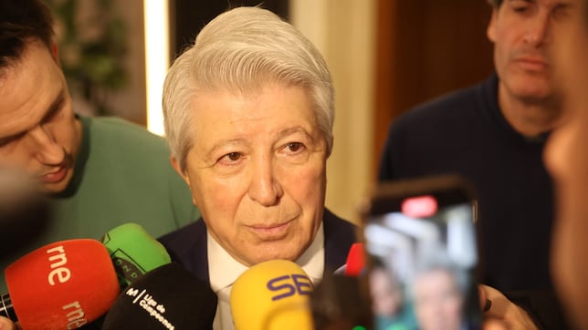 Cerezo: “¿Fichajes? No es problema de dinero sino de que lo que venga sea bueno y mejor que lo que se ha ido"
