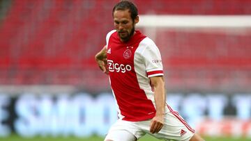 Ajax's Daley Blind feeling well and set for tests after health scare