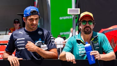 Fernando Alonso y Carlos Sainz en Montmeló durante el GP de España de Fórmula 1.