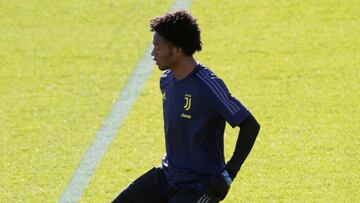 Juan Guillermo Cuadrado durante un entrenamiento con Juventus antes de un partido de Champions League