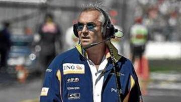 Toyota apoya a Briatore.