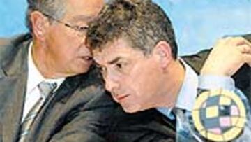 <b>EXPLICACIONES.</b> El juez ha pedido explicaciones pormenorizadas a Villar y Padrón sobre la gestión de la FEF.