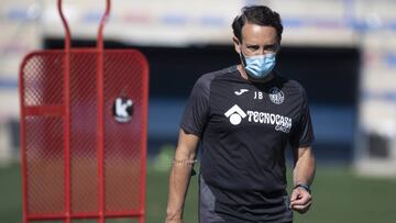 Bordalás, durante un entrenamiento con el Getafe.