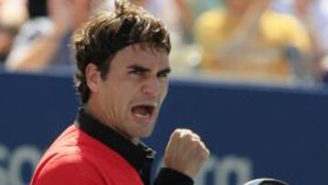 Federer y Djokovic ceden un set en su pase a los octavos de final