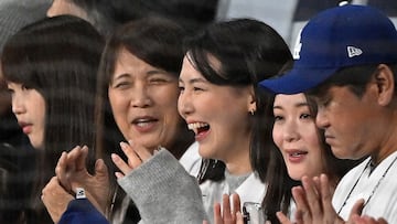 Dodgers sensation Shohei Ohtani lived up to the hype in his first game as they took the win over the Padres in Seoul. Watch his wife’s sweet reactions.