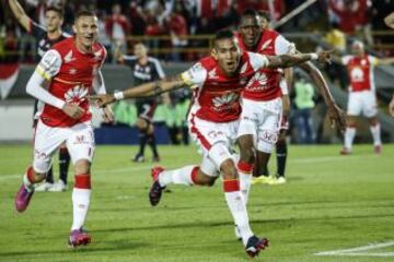 Santa Fe da vuelta a la serie y avanza en la Libertadores