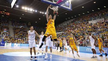El Gran Canaria somete a un gris Madrid y defender¨¢ su t¨ªtulo