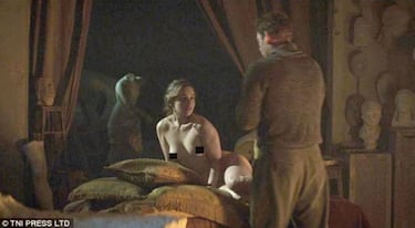 Emilia Clarke, desnuda
en 'Voice from the Stone'