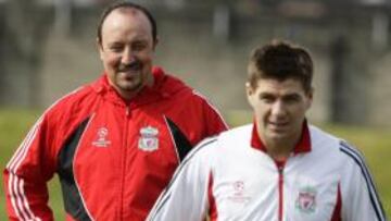 <b>LIVERPOOL </b>Rafael Benítez y Steven Gerrard.