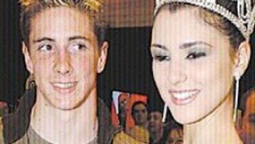 <b>EN BUENA COMPAÑÍA</b>. Fernando Torres, ayer, en FITUR, en compañía de Miss Jaén.