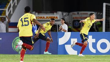 Óscar Cortés celebrando uno de sus goles con Colombia ante Perú en el Sudamericano Sub 20.