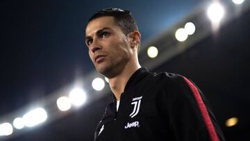 Cristiano Ronaldo salta al campo en el Hellas Verona-Juventus