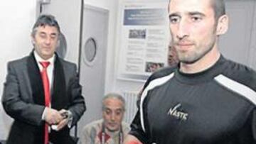 <b>EN TARRAGONA. </b>Chabaud saluda: ya es del Nàstic.