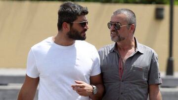 El fallecido cantante brit&aacute;nico George Michael con su &uacute;ltimo novio, el peluquero y fot&oacute;grafo liban&eacute;s Fadi Fawaz.