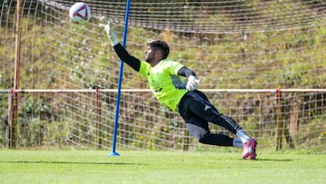 El once del Racing de Ferrol en Elche presentará la novedad de Jesús Ruiz y dos delanteros.