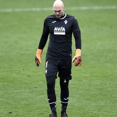 Dmitrovic, esguince en su rodilla izquierda: tres semanas fuera