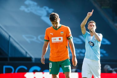 El lateral, reconvertido a ratos en extremo, parece el socio perfecto para el renacido Iago Aspas. Mingueza marcó un gol, a pase del capitán celeste, y le dio una asistencia a Aspas para que hiciera el segundo.