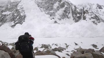 Avalancha en el Karakorum, grabada por Marta Bret&oacute; y Tato Ros&eacute;s, en Pakist&aacute;n.