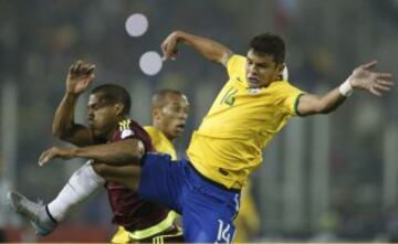 El brasileño Thiago Silva se ganó un lugar en la defensa del equipo ideal de Copa América. 