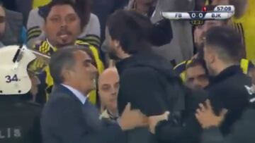 ¡Fenerbahce de Isla y Besiktas de Medel protagonizaron este escándalo!