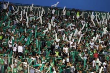 La afición del Deportivo Cali se encargó de la fiesta en la tribuna. El juego de ida de la final de la Liga Águila se pintó de verdiblanco.