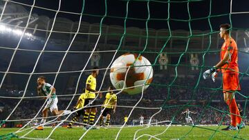 Soccer Football - Europa League - Konyaspor vs Vitoria S.C. - Torku Arena, Konya, Turkey - September 28, 2017 Konyaspor's Deni Milosevic scores their second goal REUTERS/Murad Sezer