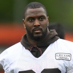 Former Broncos player Orson Charles arrested for pulling a gun on police