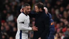England's defender #02 Kyle Walker (L) is consoled by England's manager Gareth Southgate (R) after having to leave the game after picking up an injury during the international friendly football match between England and Brazil at Wembley stadium in north London on March 23, 2024. (Photo by Glyn KIRK / AFP) / NOT FOR MARKETING OR ADVERTISING USE / RESTRICTED TO EDITORIAL USE