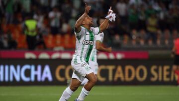 Vladimir Hern&aacute;ndez celebrando un gol de Nacional.