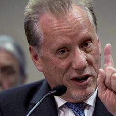 James Woods apoya a Trump con una foto de Bataclan