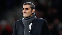 BARCELONA, SPAIN - JANUARY 04: Ernesto Valverde of FC Barcelona follows the action during the Liga match between RCD Espanyol and FC Barcelona at RCDE Stadium on January 04, 2020 in Barcelona, Spain. (Photo by Eric Alonso/MB Media/Getty Images)