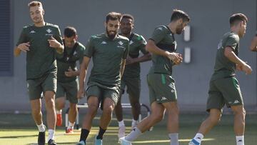 Borja Iglesias y Loren, en un entrenamiento.