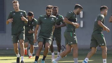 Borja Iglesias y Loren, en un entrenamiento. 