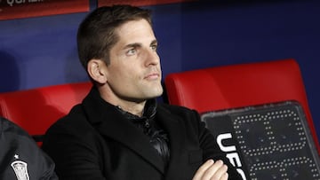 Robert Moreno se une a la terna de entrrenadores.