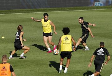 Multitudinario entrenamiento del Real Madrid a puerta abierta