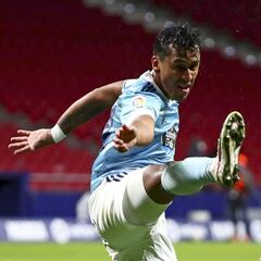 Pizarro recomienda al Bayern fichar a Tapia