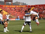Futbol, Union Espanola vs Colo Colo
Fecha 27, Liga de primera 2025.
El jugador de Colo Colo Tomas Alarcon celebra tras marcar un gol contra Union Espanola durante un partido de la liga de primera disputado en el estadio Santa Laura de Santiago, Chile.
08/11/2025
Dragomir Yankovic/Photosport
Football, Union Espanola vs Colo Colo
27th turn, 2025 First division league.
Colo ColoÕs player Tomas Alarcon celebrates after scoring against Union Espanola during a first division league match at the Santa Laura stadium in Santiago, Chile.
08/11/2025
Dragomir Yankovic/Photosport